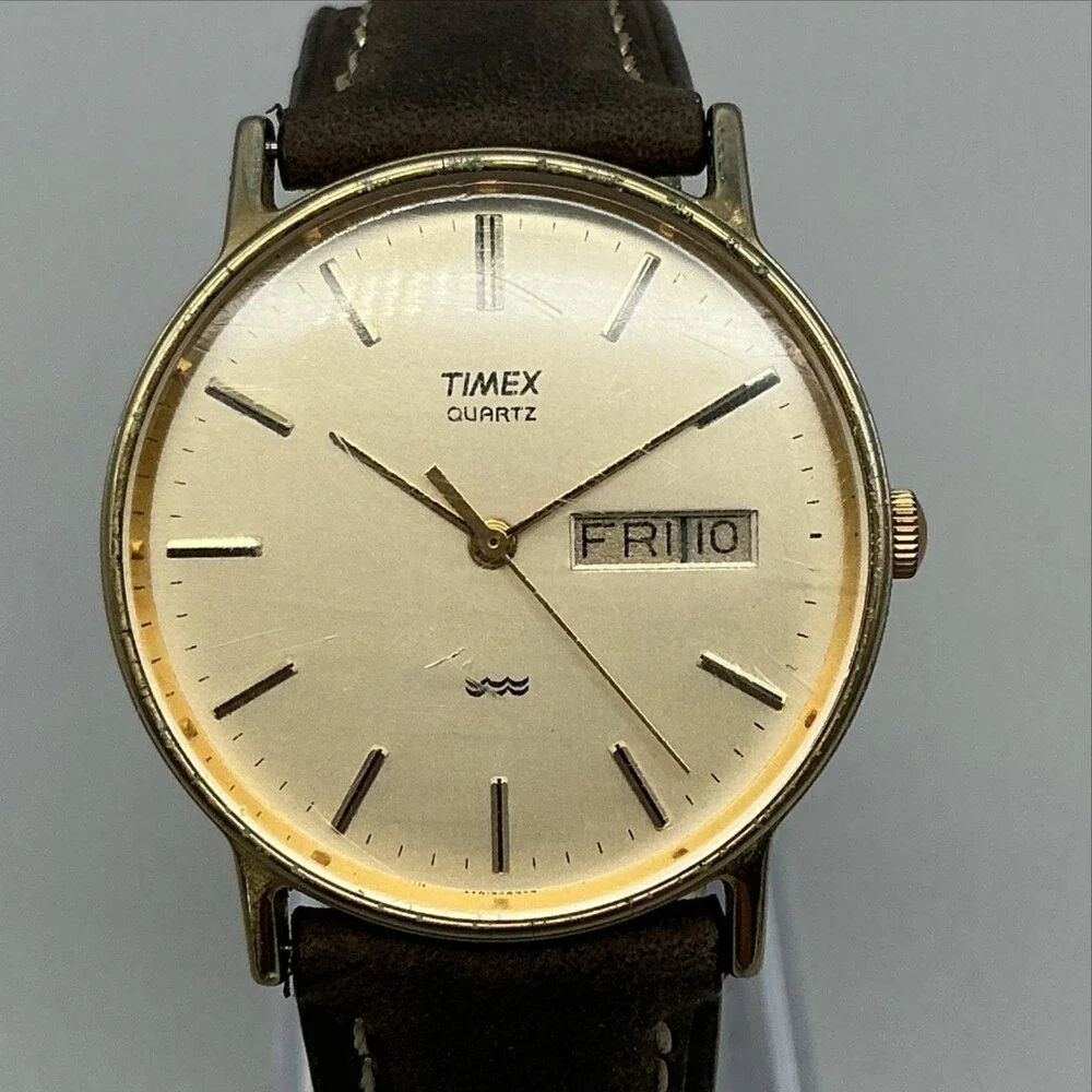 Vintage Timex LA Cell Quartz Mens Watch 32mm Gold Tone Day Date New Battery